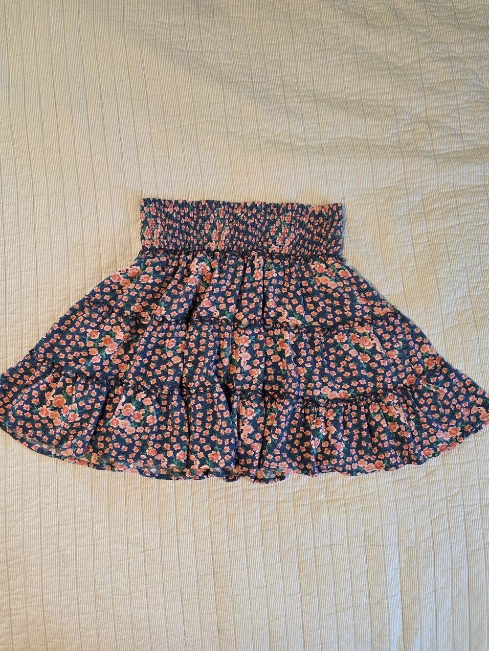 American Eagle Outfitters Navy Floral Ruffle Smocked Tiered Skirt Size XS